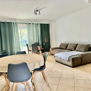  Apartment Rei